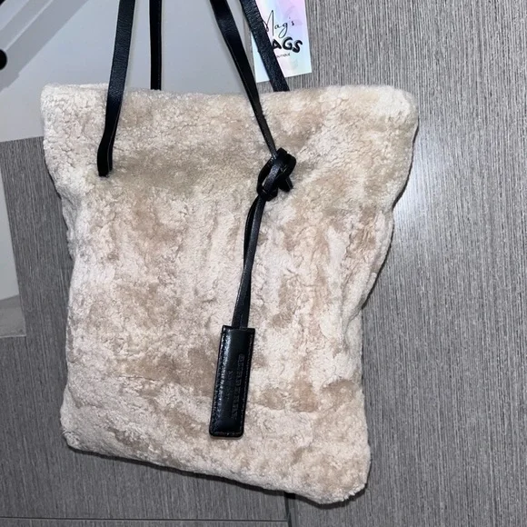 Burberry: Sherpa Fur Shearling Nova Check Reversible Tote ❤️ (rare find) - Picture 13 of 16